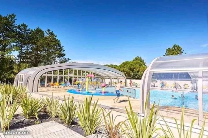 Mobilhome Camping Proche Des Plages Saint-Jean-de-Monts Luaran gambar